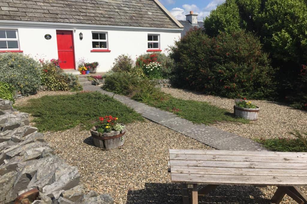 Red Stonecutters Cottage, Doolin Carrowauff Zewnętrze zdjęcie