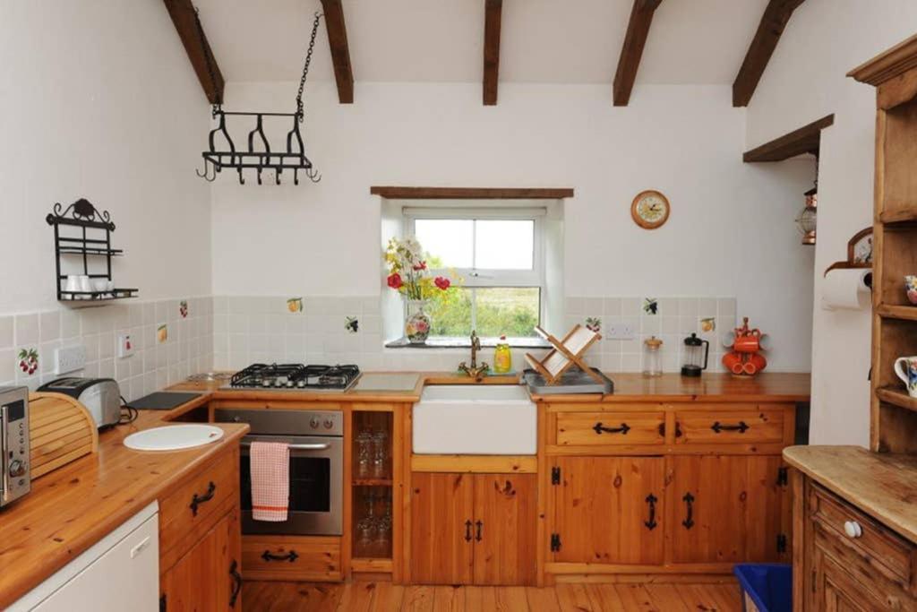 Red Stonecutters Cottage, Doolin Carrowauff Zewnętrze zdjęcie