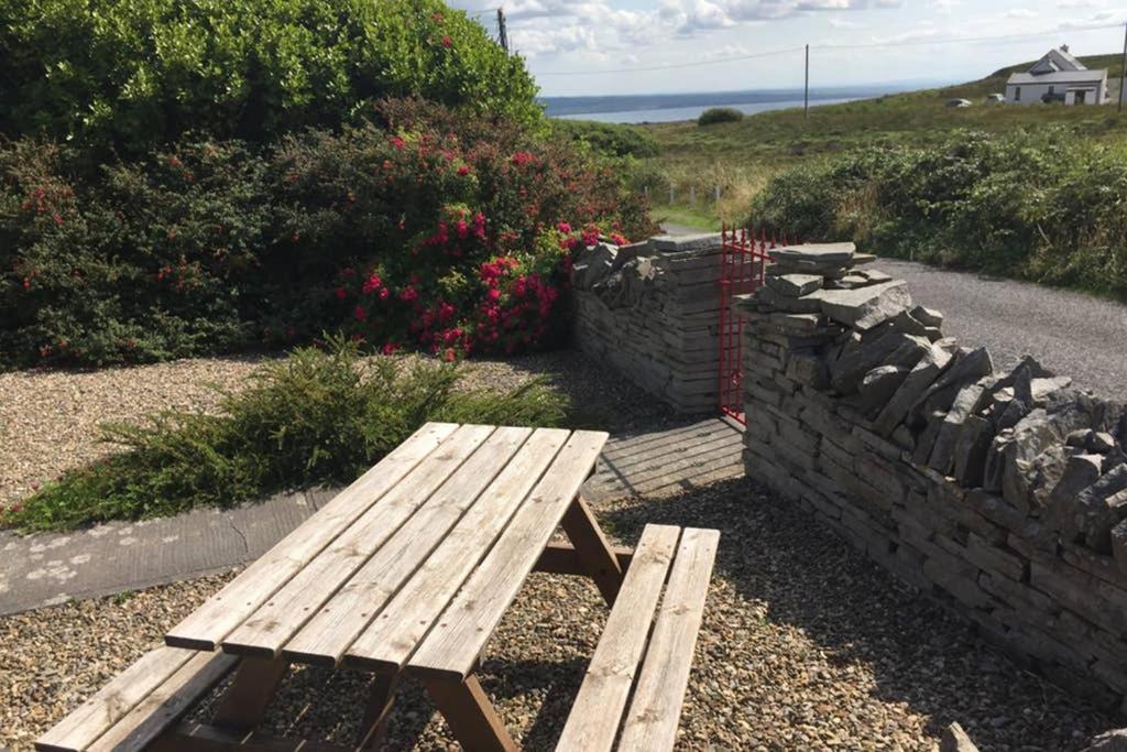 Red Stonecutters Cottage, Doolin Carrowauff Zewnętrze zdjęcie