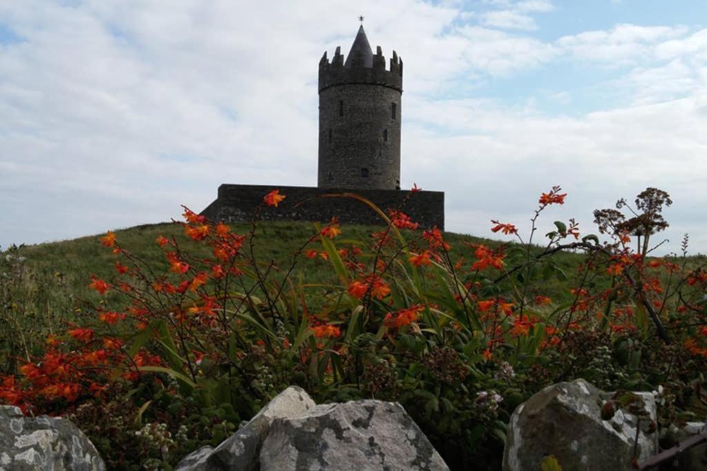 Red Stonecutters Cottage, Doolin Carrowauff Zewnętrze zdjęcie
